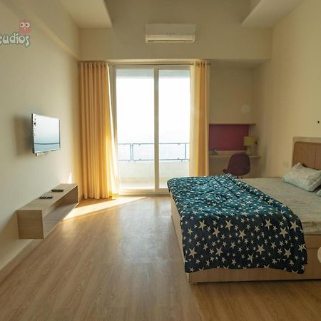 Gaur City Centre Ghaziabad Exterior photo